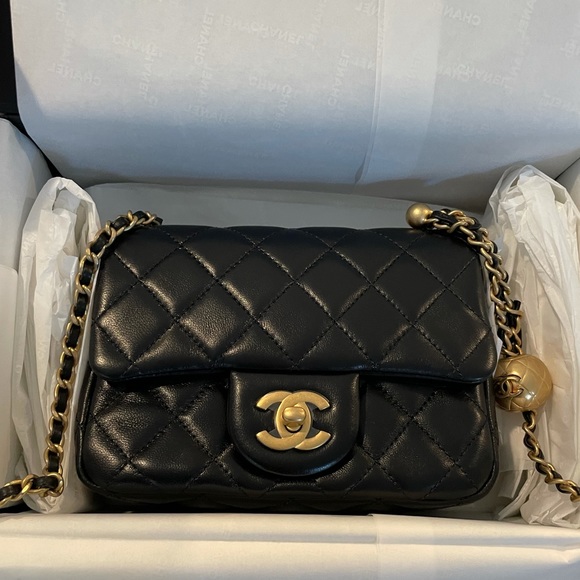 CHANEL Handbags - Chanel Pearl Crush Mini